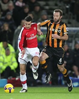 Hull City v Arsenal 2008-9 Collection: Van Persie's Brilliance: Arsenal Overpower Hull 3-1 (January 17, 2009)
