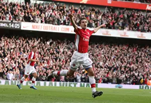 Van Persie's Hat-Trick: Arsenal's 3-0 Crushing Victory Over Tottenham, Barclays Premier League, Emirates Stadium, London, 31/10/2009