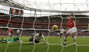 Van Persie's Strike: Arsenal's 3rd Goal vs. Tottenham, 31/10/2009