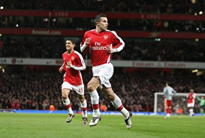 Van Persie's Thrilling Goal: Arsenal vs. Liverpool (2008)