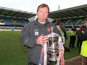 Images Dated 2nd May 2006: Vic Akers the Arsenal Manager with the FA Cup Trophy