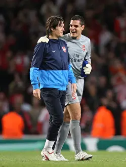 Vito Mannone and Tomas Rosicky (Arsenal) celebrate after the match