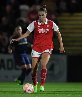 Vivianne Miedema in Action: Arsenal Women Take on Ajax Women in UEFA Champions League