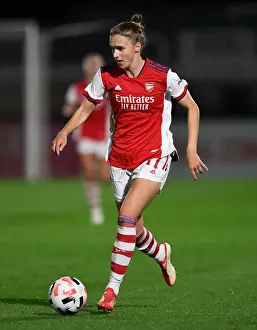 Vivianne Miedema in Action: Arsenal Women Dominate Slavia Prague in UEFA Champions League