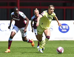 West Ham United Women V Arsenal Women 2021-22 Prints: Vivianne Miedema Faces Off Against Hawa Cissoko in Arsenal Women's FA WSL Clash