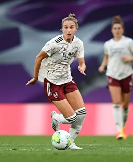 Vivianne Miedema's Stellar Performance: Arsenal Women Triumph Over Paris Saint-Germain in UEFA Champions League