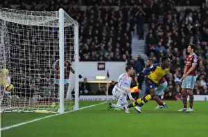 Welbeck's Brace: Arsenal's Victory Over West Ham United (December 2014)