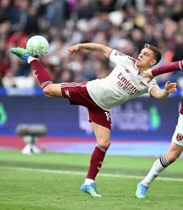West Ham United V Arsenal 2025-26 Prints: West Ham United v Arsenal - Premier League