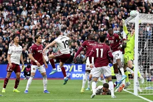 West Ham United V Arsenal 2025-26 Prints: West Ham United v Arsenal - Premier League