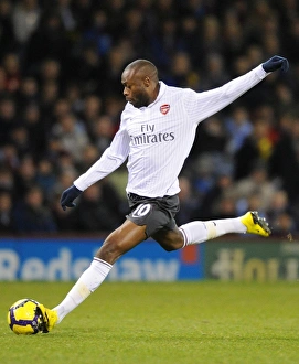 Burnley V Arsenal 2009-10 Prints: William Gallas (Arsenal). Burnley 1: 1 Arsenal, Barclays Premier League