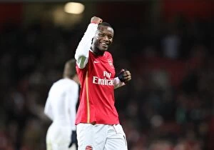 Arsenal v Wigan Athletic 2007-08 Collection: William Gallas (Arsenal) celebrates at the final whistle