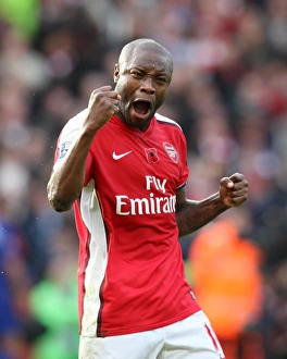 William Gallas (Arsenal) celebrates at the full time whistle