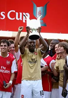 William Gallas (Arsenal) with the Emirates Trophy