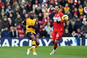 Images Dated 13th December 2008: William Gallas (Arsenal) Jeremie Aliadiere (Middlesbrough)