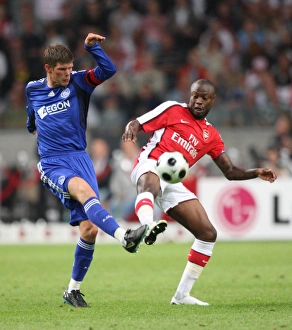 Ajax V Arsenal Prints: William Gallas (Arsenal) Kls Jan Huntelaar (Ajax)