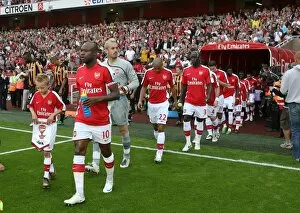 Images Dated 27th September 2008: William Gallas (Arsenal) leads the team out
