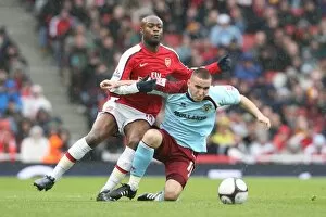 Images Dated 8th March 2009: William Gallas (Arsenal) Martin Paterson (Burnley)