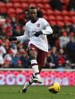 Images Dated 11th December 2007: William Gallas and Arsenal's 2-1 Victory: Glory at Middlesbrough's Riverside, December 2007