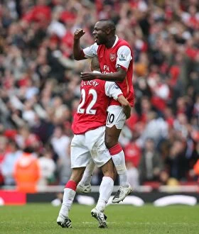 Arsenal v Manchester United 2007-8 Gallery: William Gallas celebrates scoring the 2nd Arsenal goal with Gael Clichy