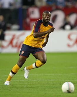 FC Twente v Arsenal Collection: William Gallas Leads Arsenal to 2-0 Victory over FC Twente in Champions League Qualifier