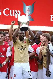 Arsenal V Inter Milan 2007-08 Prints: William Gallas Triumph: Arsenal's Emirates Cup Victory over Inter Milan (2007)