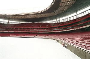 Images Dated 8th February 2007: Winter at Emirates: A Magical Football Wonderland
