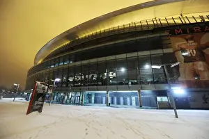 Winter's Grasp on Emirates Stadium: Arsenal's Battlefield in the Snowy Premier League