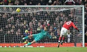 Images Dated 13th December 2010: Wojciech Szczesny (Arsenal) looks on as Wayne Rooneys penalty saile over the crossbar
