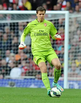 Arsenal V Hull City 2014-15 Prints: Wojciech Szczesny: Arsenal's Focused Goalkeeper Against Hull City (2014-15)