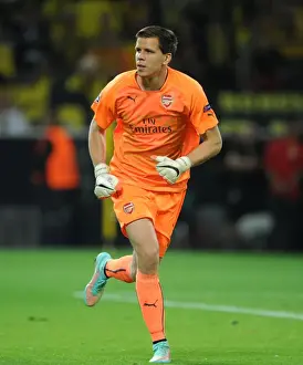 Borussia Dortmund V Arsenal 2014-15 Prints: Wojciech Szczesny: Arsenal's Steadfast Shield in Borussia Dortmund