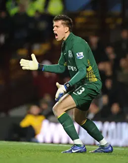 Aston Villa V Arsenal 2011-12 Prints: Wojciech Szczesny: Arsenal's Wall at Villa Park (Aston Villa v Arsenal 2011-12)