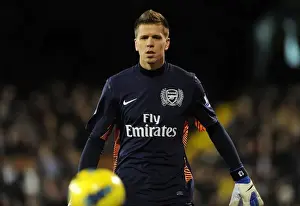 Fulham V Arsenal 2011-12 Prints: Wojciech Szczesny: Unyielding Guardian of Arsenal at Craven Cottage (2011-12)