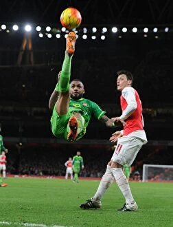 Arsenal Sunderland 2015-16 Collection: Yann M'Vila's Battle at Emirates: Arsenal vs. Sunderland, 2015-16 Premier League