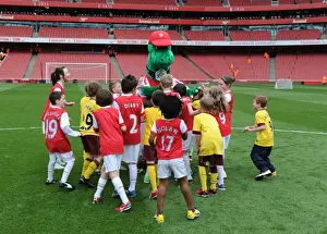 Arsenal V Aston Villa 2010-11 Prints: Young Gunners Struggle: Arsenal 1-2 Aston Villa (2011)