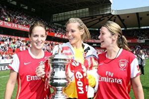 Yvonne Tracy, Emma Byrne and Ciara Grant (Arsenal) with the FA Cup Trophy
