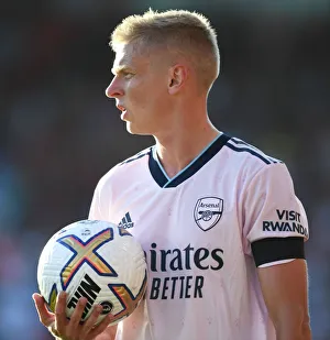 Zinchenko in Action: Arsenal vs. AFC Bournemouth, 2022-23 Premier League