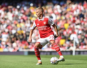 Zinchenko's Arsenal Debut: Arsenal vs. Leicester City, Premier League 2022-23